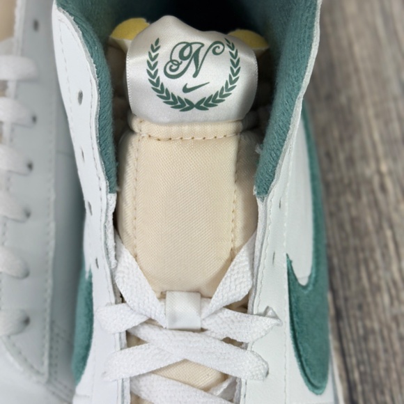 Nike Blazer Mid 77 PRMSummit White/Bicoastal Green/Phantom Mens FN5822-100 - Picture 7 of 8